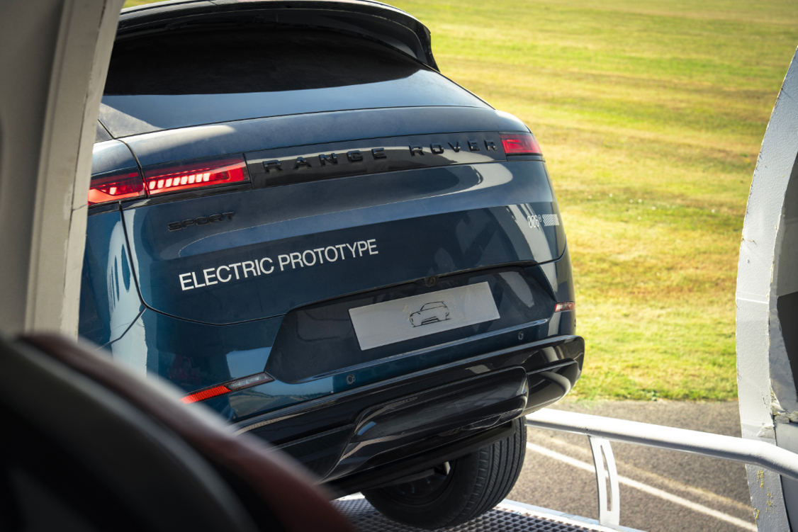 Range Rover Sport Electric.