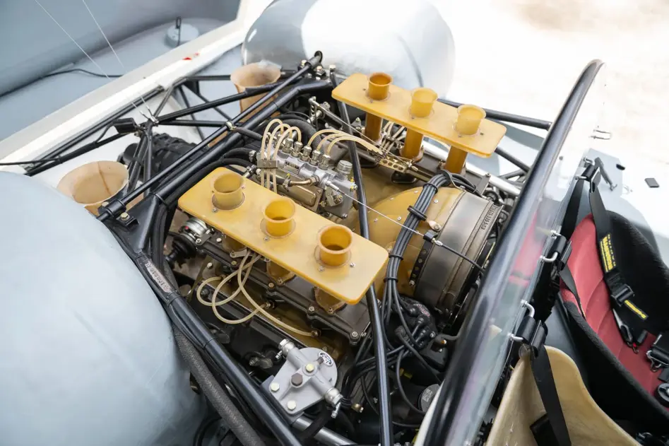 Porsche 910 prototype