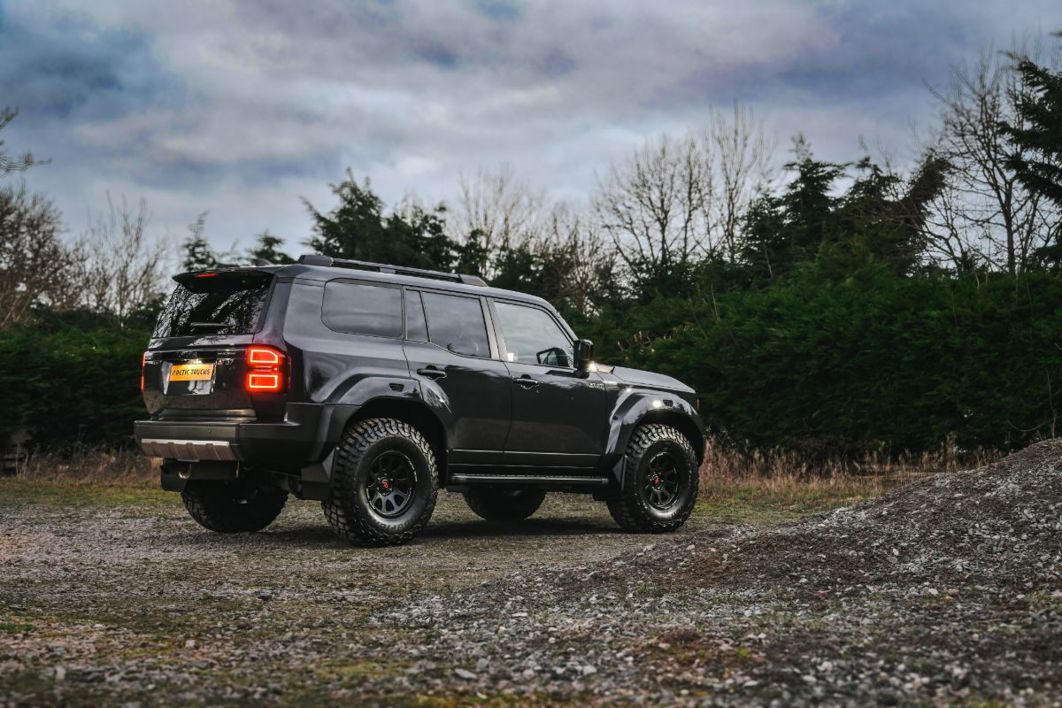 Toyota Land Cruiser Prado AT37.
