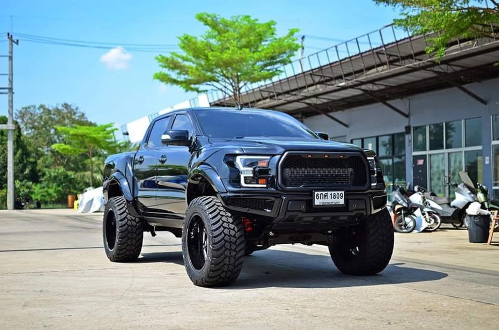 Ford F 150 Raptor Body Kit CONVERSION BODY KIT FOR FORD F 150 2021+