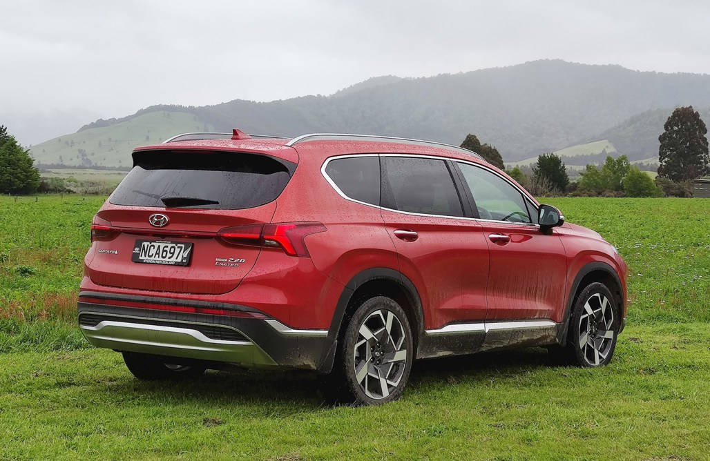 Hyundai Santa Fe first drive: the shock of the new - Driven Car Guide