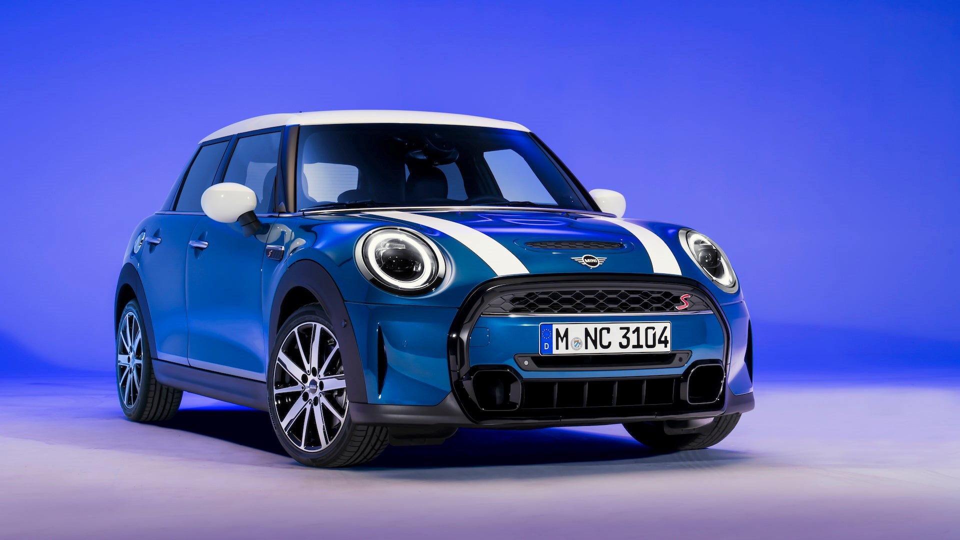 It's back: Mini unveils new Cooper Hatch and Convertible mod - Driven ...