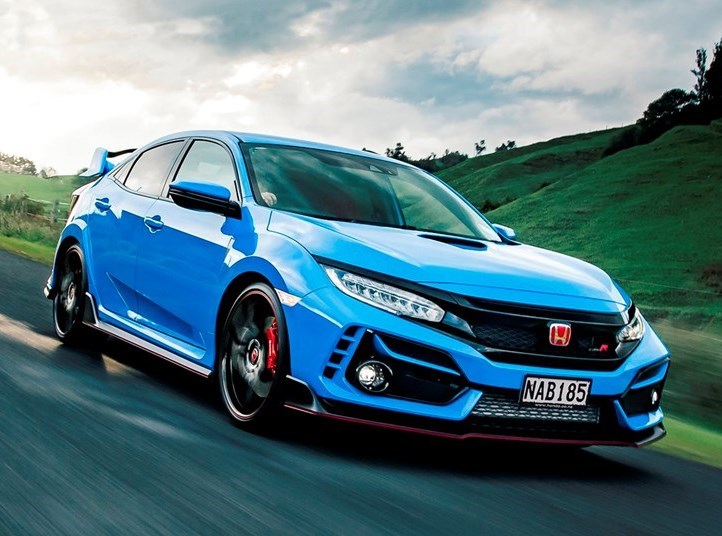 Watch: Is FWD or RWD faster? Zooming with DRIVEN - Driven Car Guide
