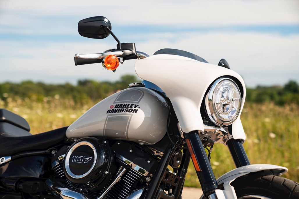 HarleyDavidson Sport Glide review multiple personality Driven Car Guide