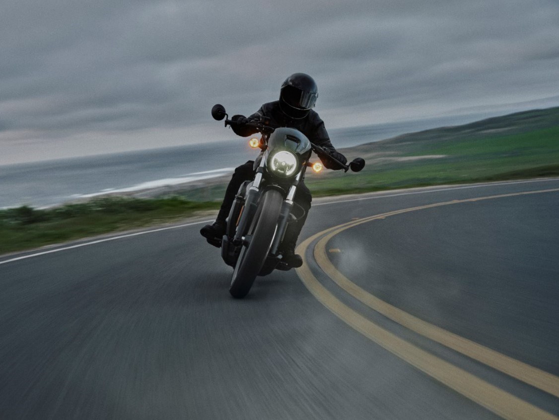 Naticher Rider Night rider - Driven Car Guide