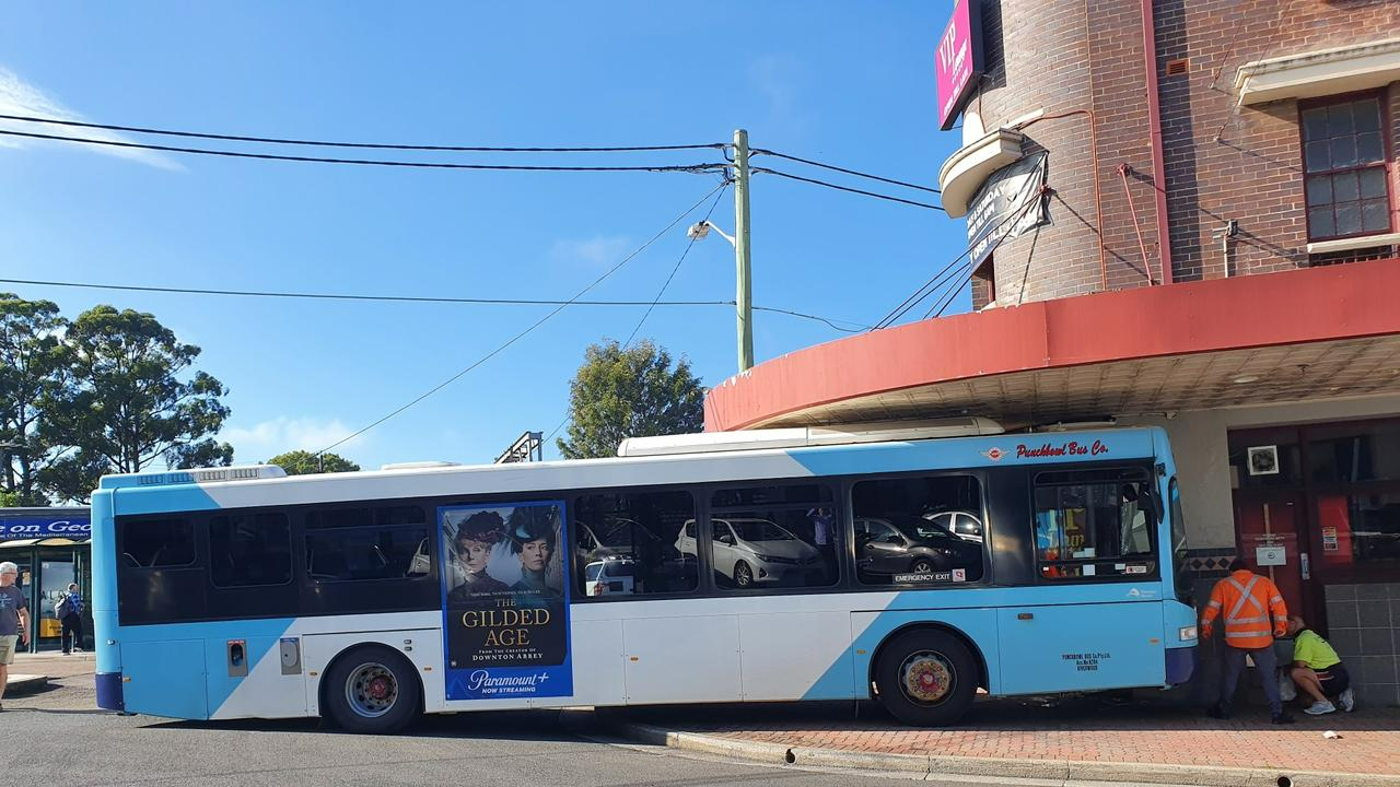 Sydney bus driver needs more training after bizarre accident Driven Car Guide