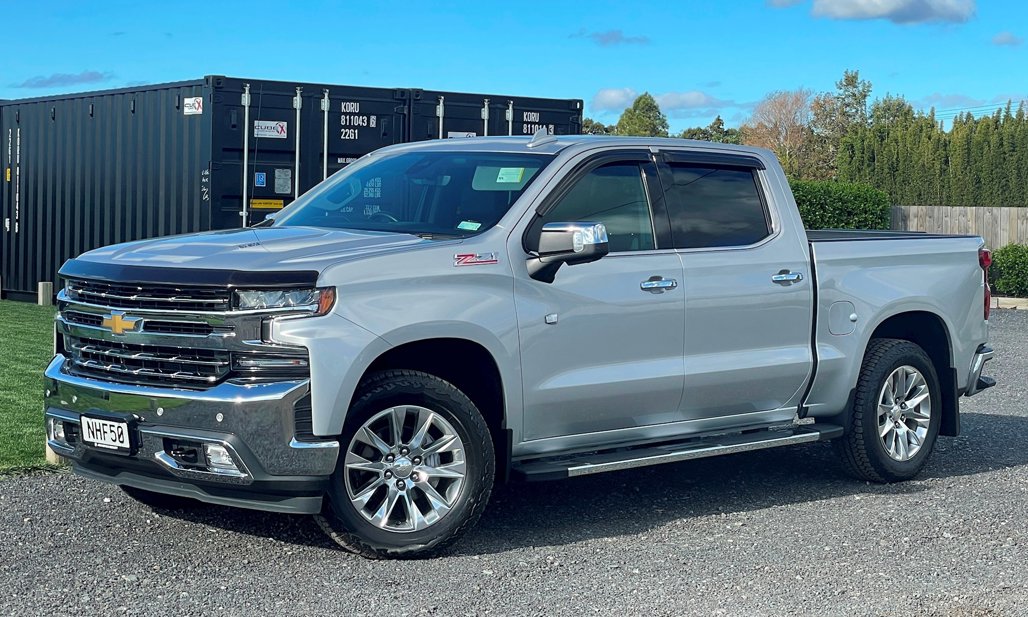 Chevrolet Silverado 1500 Premium LTZ review bowtie dressed