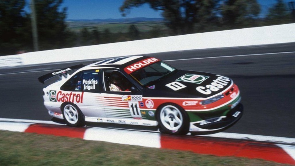 Castrol Power Racing Vr8 V8 Supercars and the Castrol Cougars: The Good Oil - Driven Car Guide