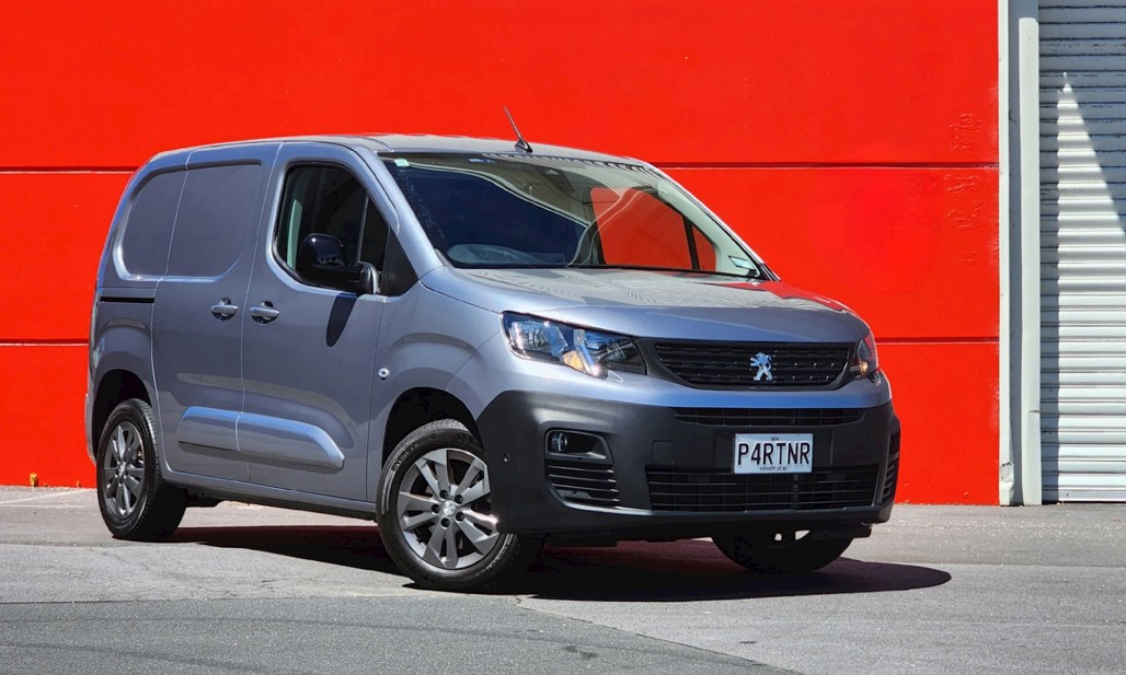 Peugeot Partner review: powertrain tech and Multiflex - Driven Car