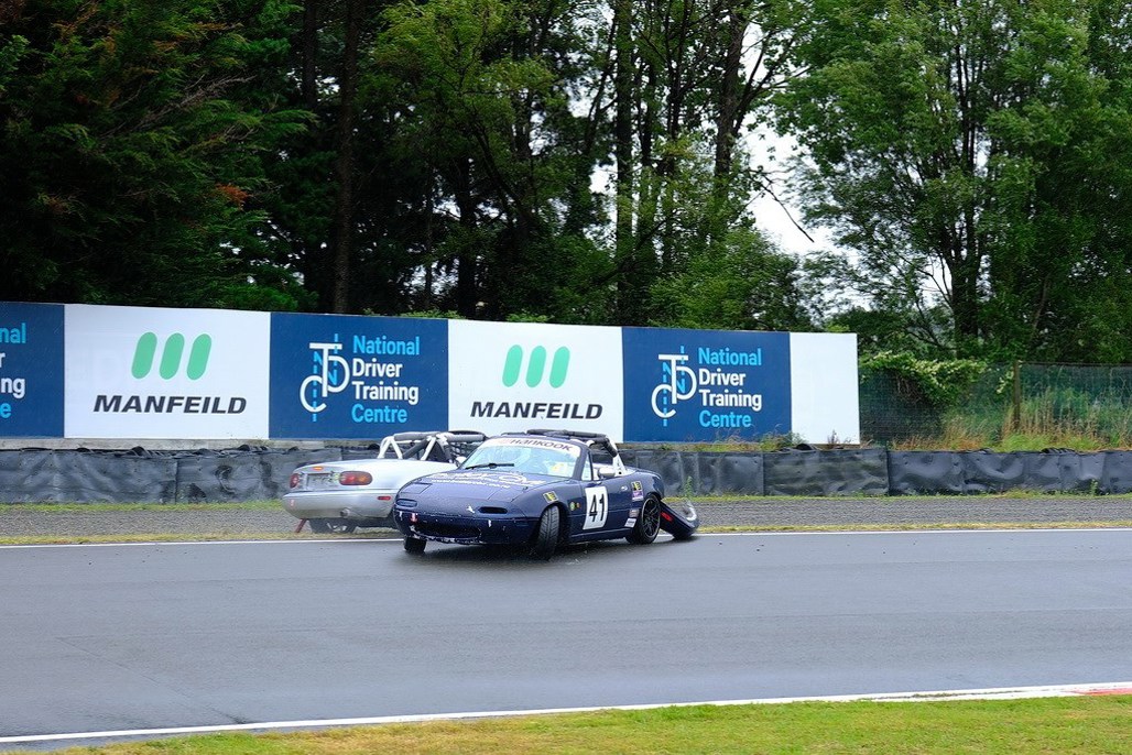 DRIVEN Mazda MX-5 racing report, round 1, Manfeild - Driven Car Guide