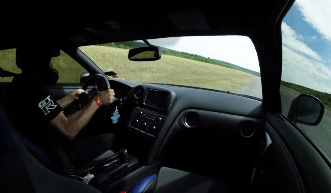 What happens when you spin a GT-R at 350kph? - Driven Car Guide