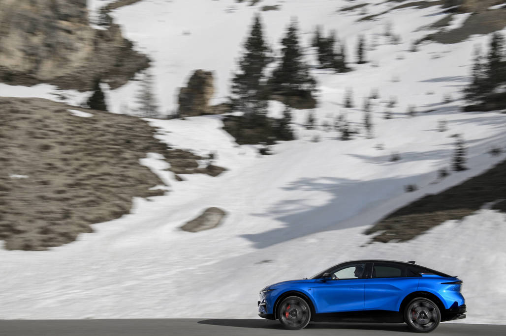 Alpine Alpine A390 revealed: all-electric sport fastback channels A110 spirit ...
