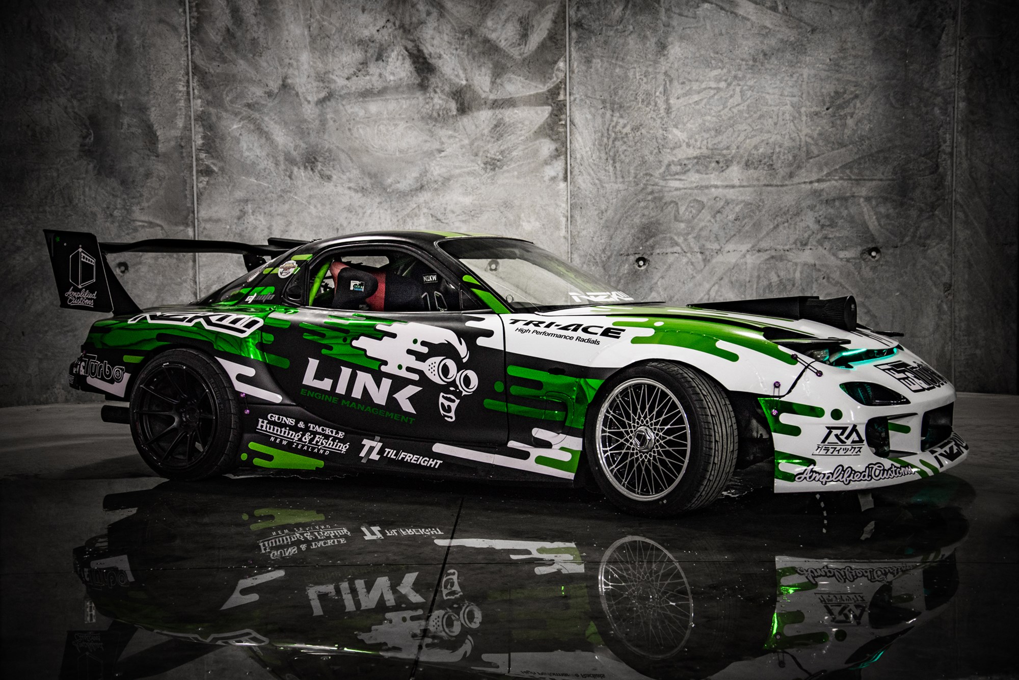 Hyperdrive Rx7 Woolhouse's Mazda RX-7 drift machine gets new clothes - Driven Car Guide