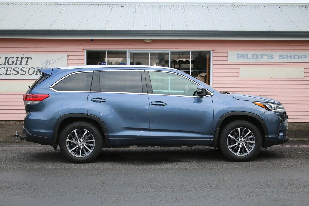 Harris Auto Highlander Toyota Highlander: Taking to the high road - Driven Car Guide