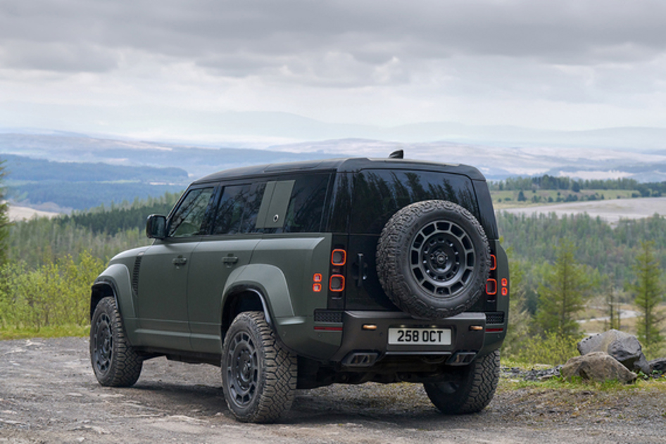 Land Rover Defender Octa