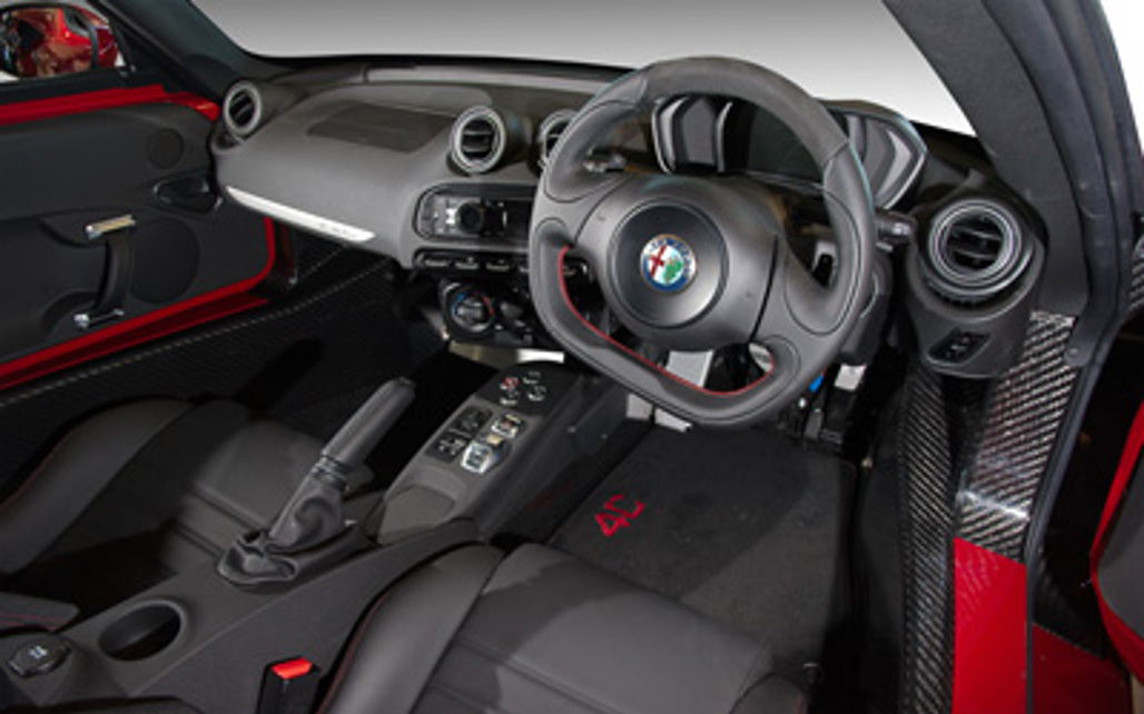 ALFA ROMEO 4C 2017 2-Door Sedan  2CO 1.