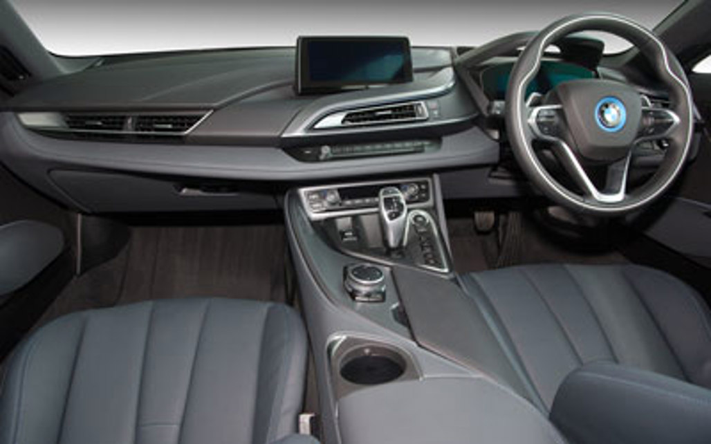 BMW I8 2019 2-Door Sedan