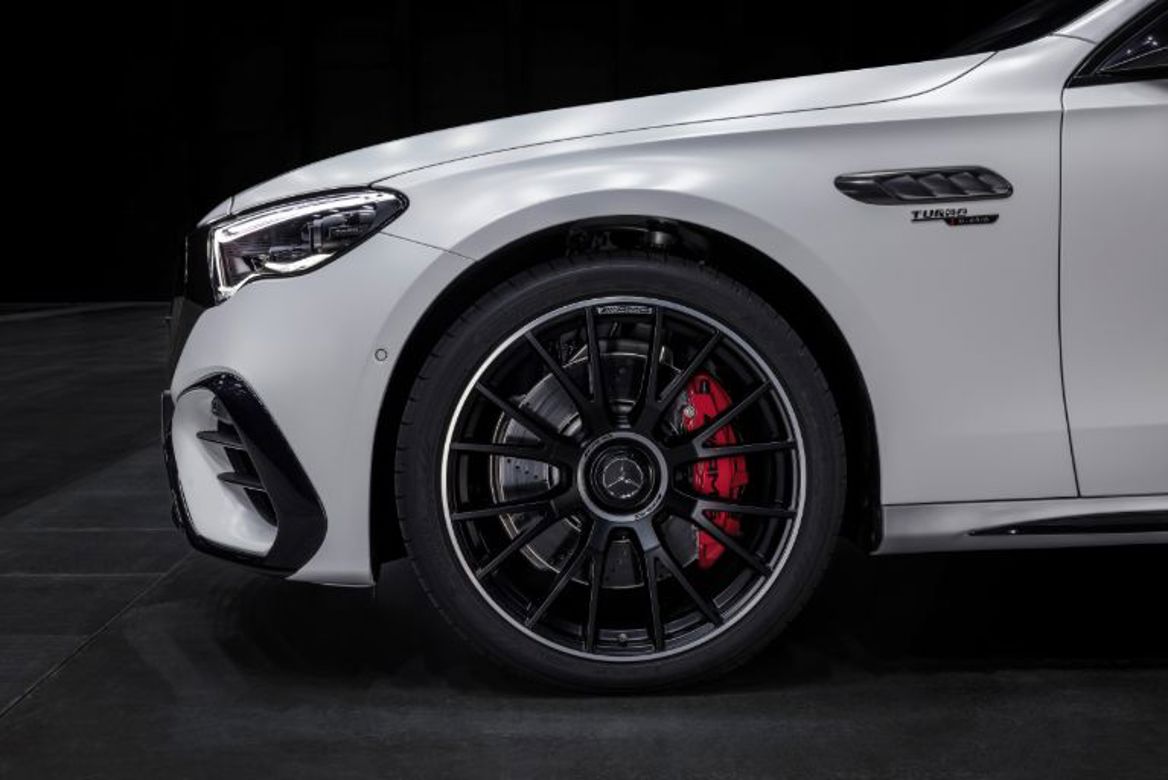 Mercedes-AMG E 53.
