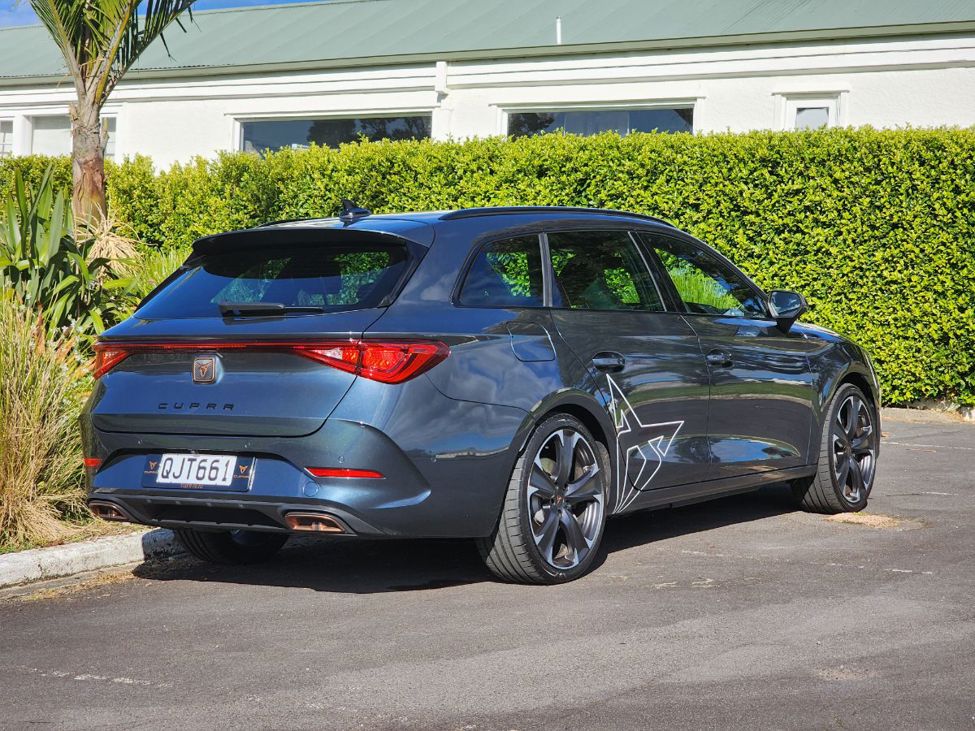 Cupra Leon Sportstourer V e-Hybrid.