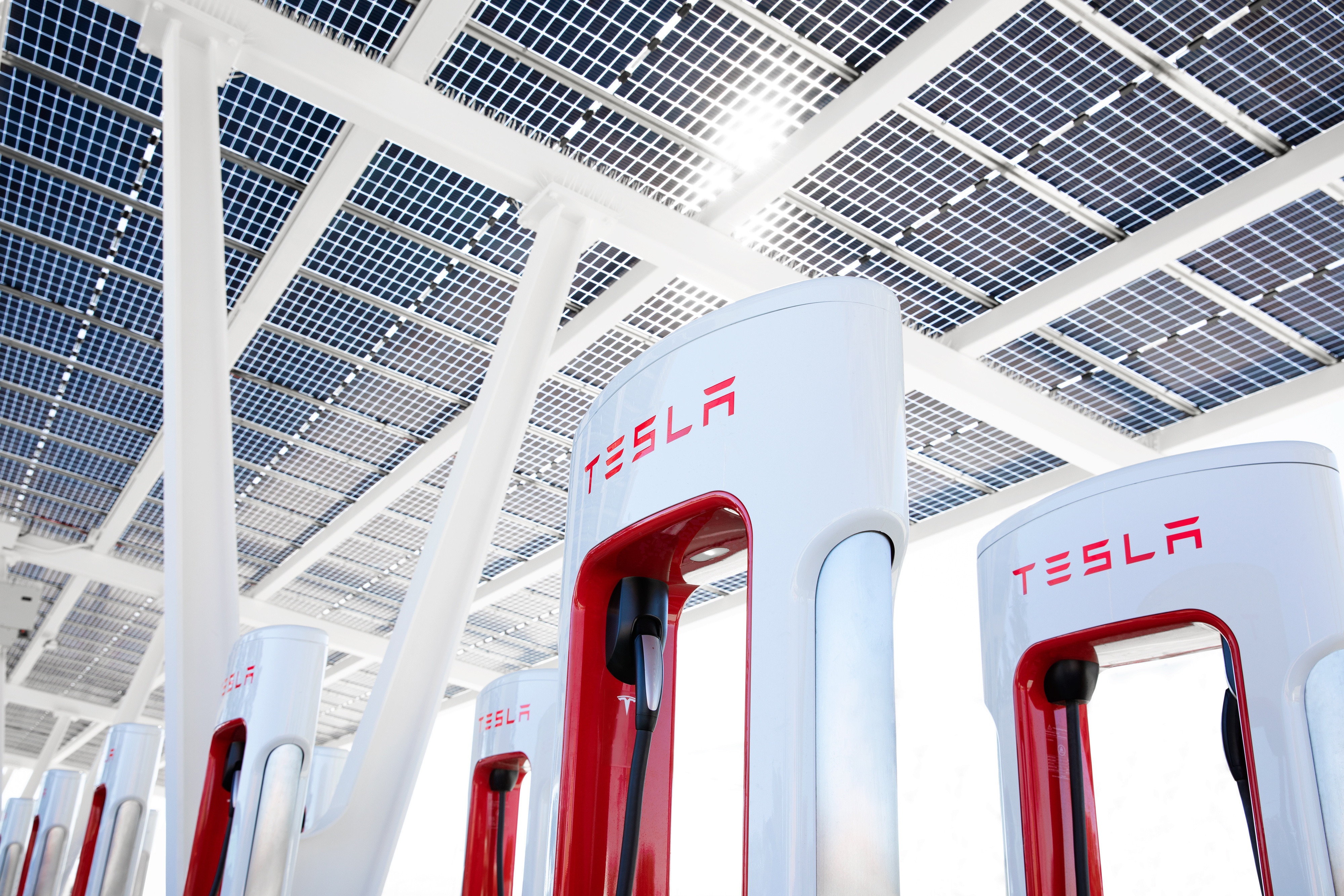 GM will switch to Tesla charging standard in 2024 - Driven Car Guide