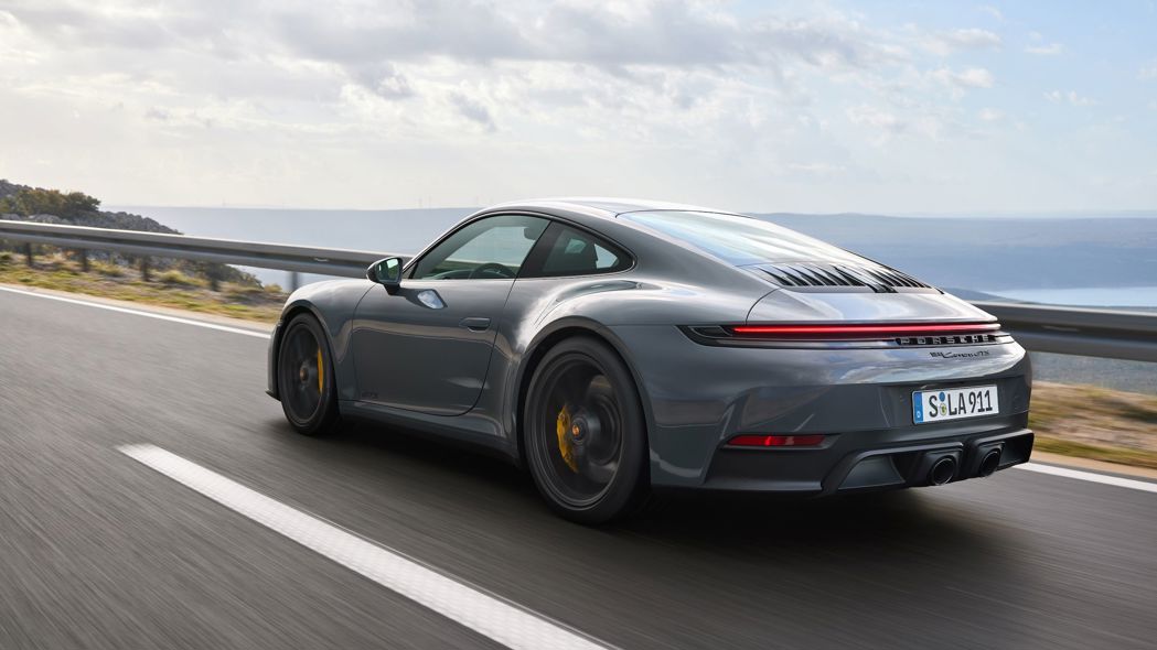 Porsche 911 T-Hybrid.