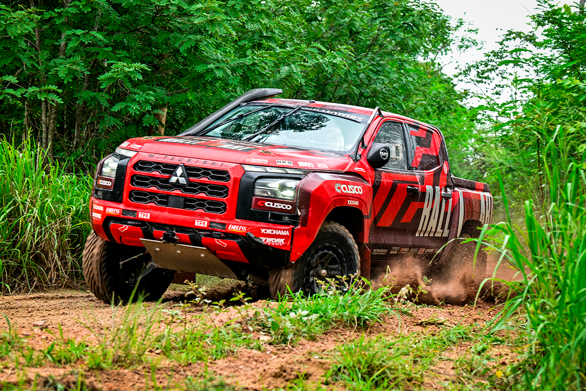 Team Mitsubishi Ralliart Triton AXCR 2026