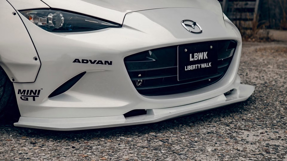Liberty Walk Mazda MX-5 ND widebody