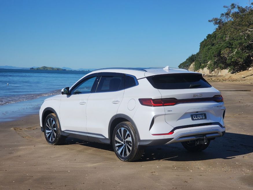 BYD Sealion 6 Dynamic PHEV.