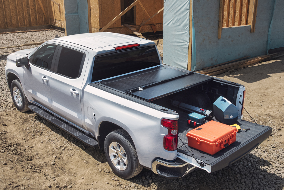 Chevrolet Silverado tri-fold tonneau cover