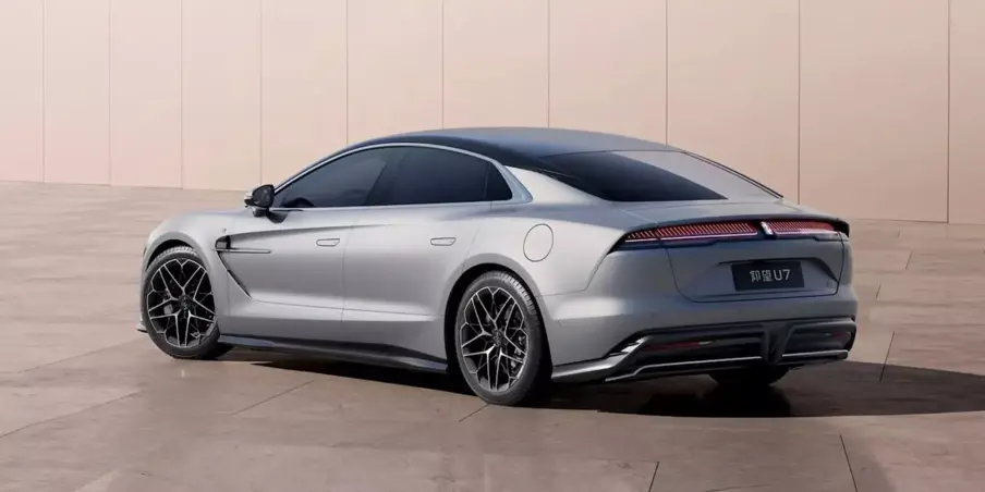 BYD Yangwang U7
