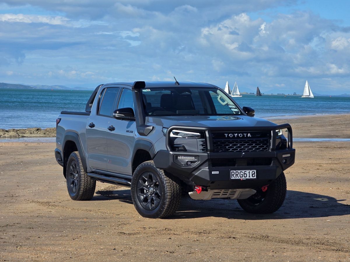 Toyota Hilux Adventure (with so very many accessories) review: got the life