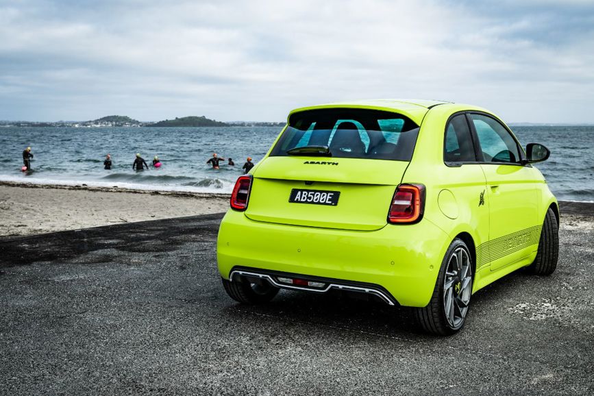 Abarth 500e.