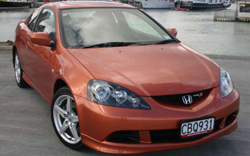 HONDA INTEGRA 2005 3-Door Sedan