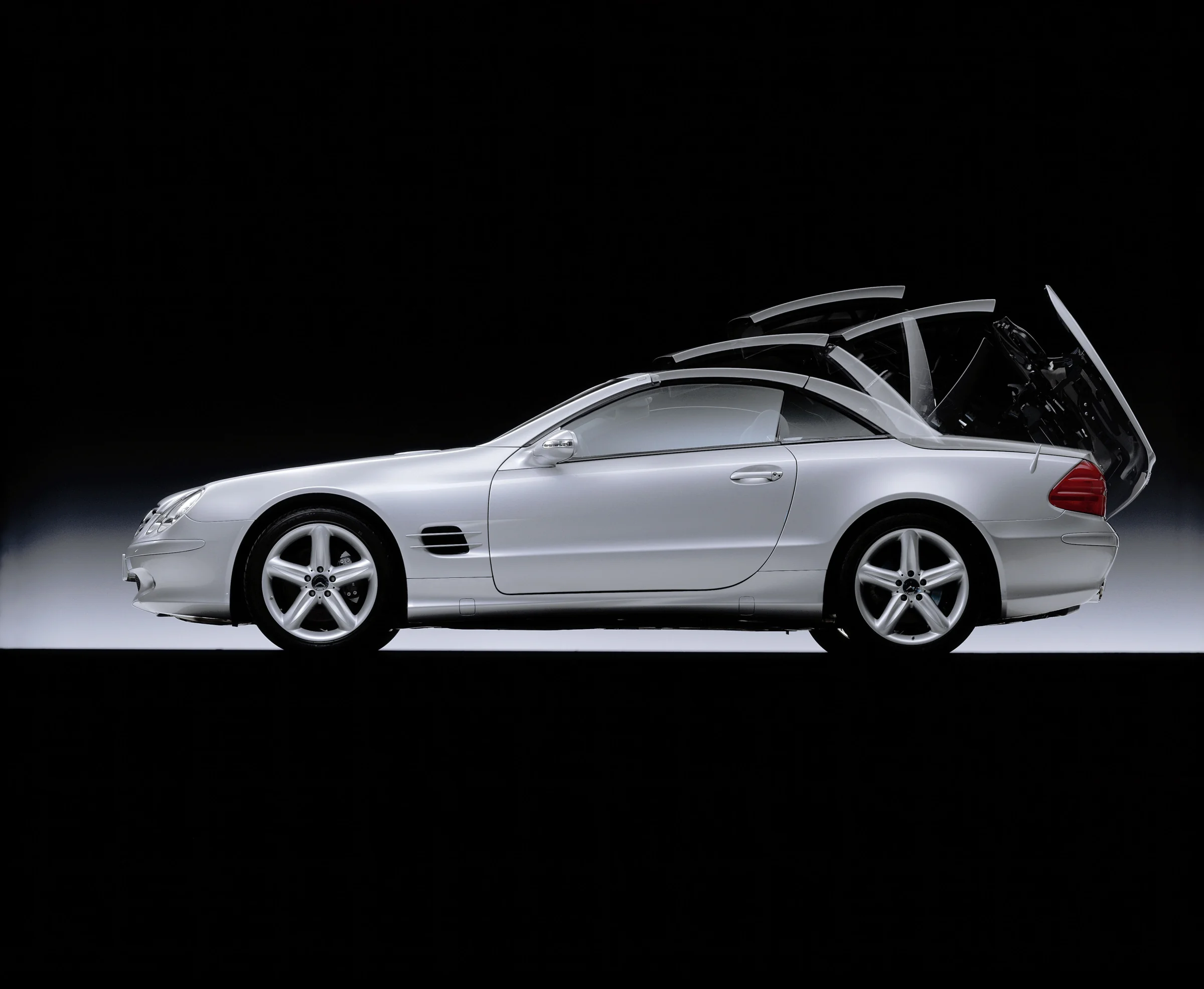 Mercedes-Benz R230 SL folding hardtop sequence
