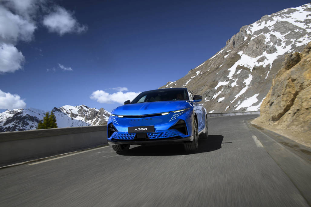 Alpine Alpine A390 revealed: all-electric sport fastback channels A110 spirit ...