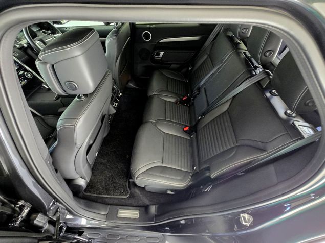 Land Rover Discovery D350 Dynamic HSE.