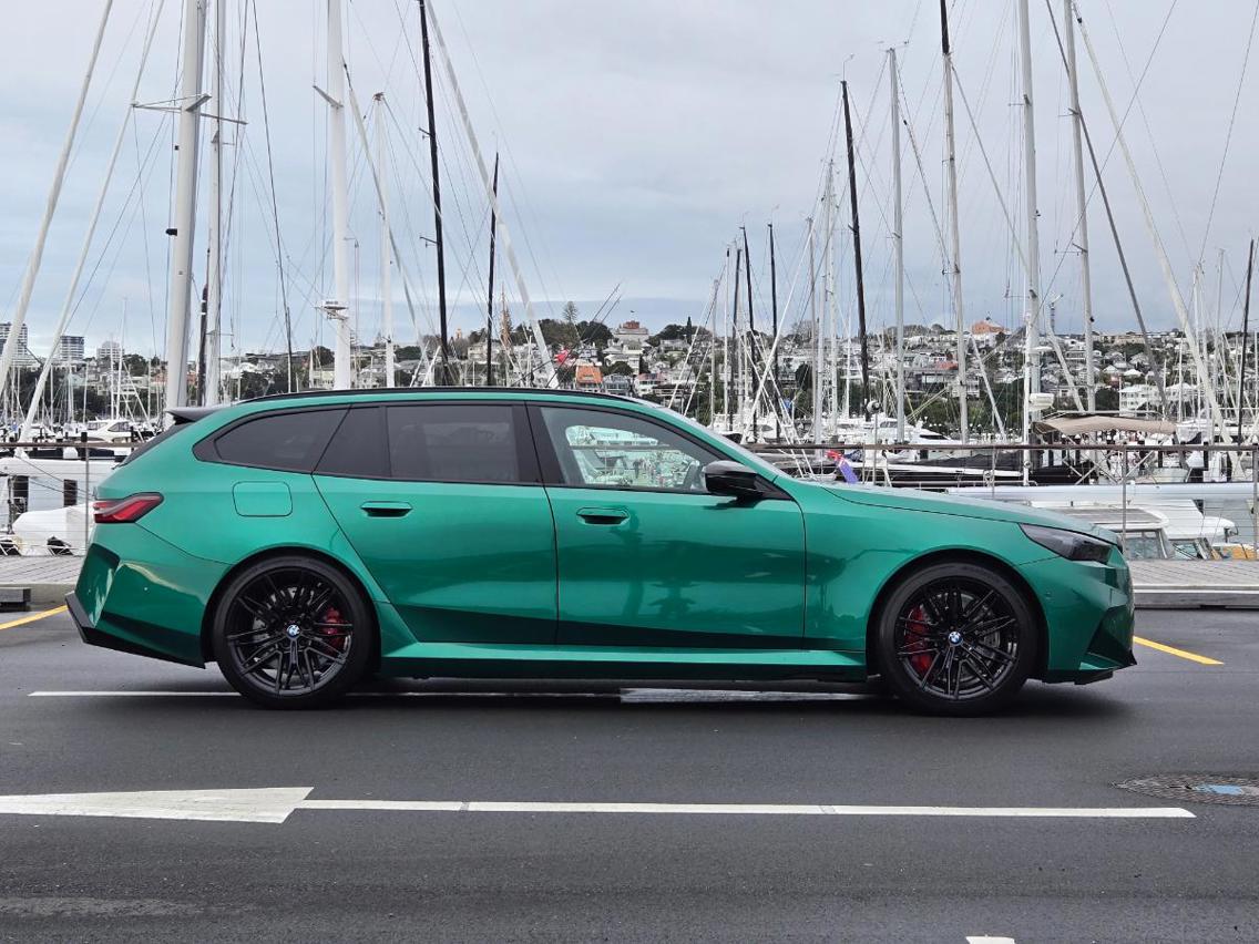 BMW M5 Touring.