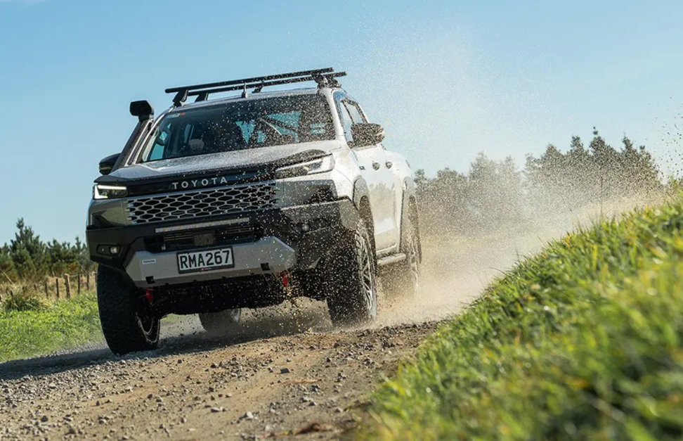 Toyota Hilux SR5 manual.