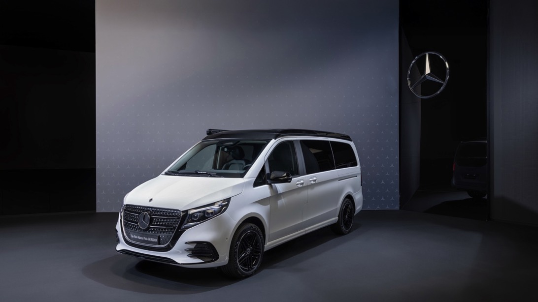 Mercedes-Benz has confirmed a 2026 Marco Polo update focused on living-area comfort and connectivity. The revised pop-top roof uses aluminium double-shell construction, with rear bellows 100mm taller. V-Class bases are built in Vitoria, Spain, then converted in-house at Ludwigsfelde, Germany.