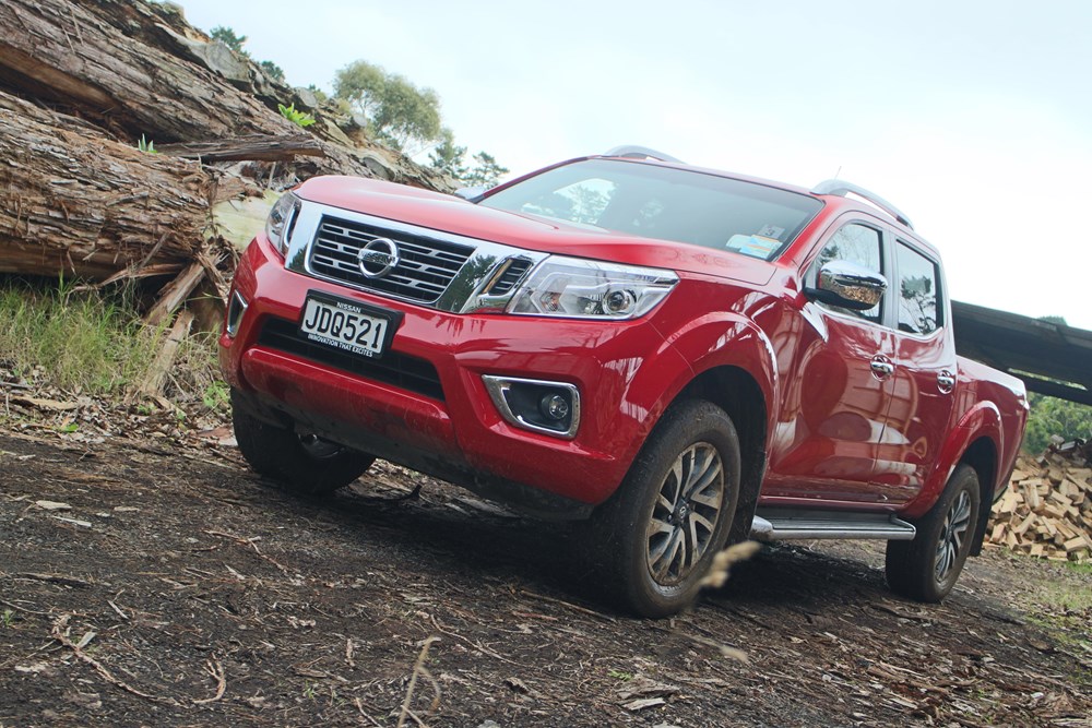 2015 nisaan navara front