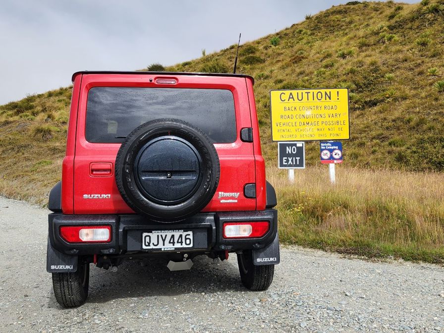 Suzuki Jimny 5 drzwi.