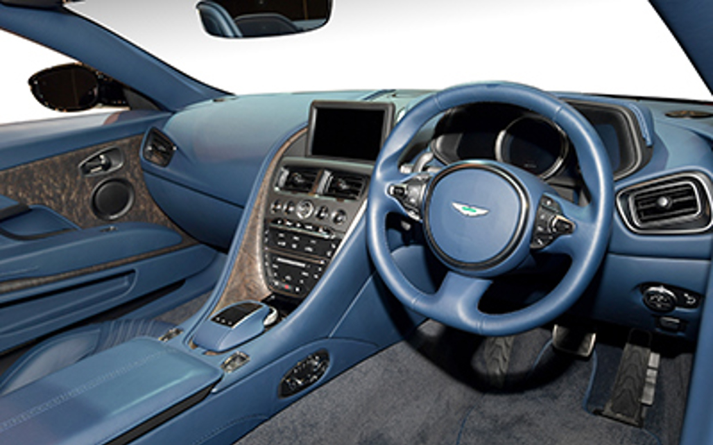 ASTON MARTIN DB11 2023 2-Door Sports