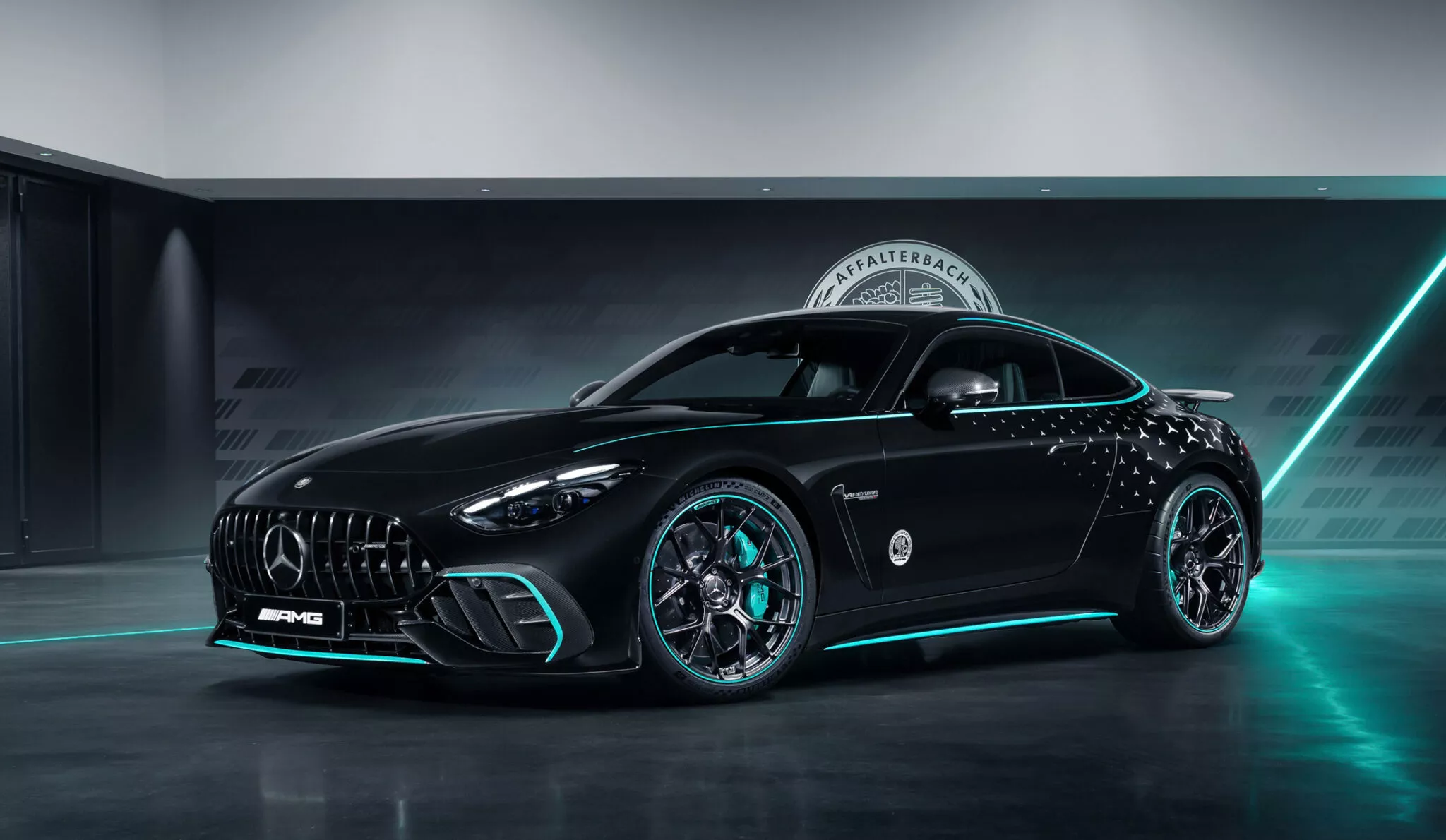 Mercedes AMG GT Limited Edition 500台限定 F1-inspired limited-edition Mercedes-AMG GT unveiled - Driven Car