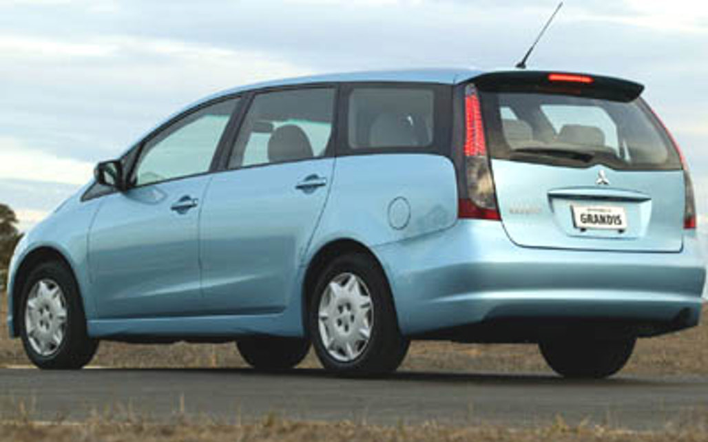 MITSUBISHI GRANDIS 2007 5-Door People Mover