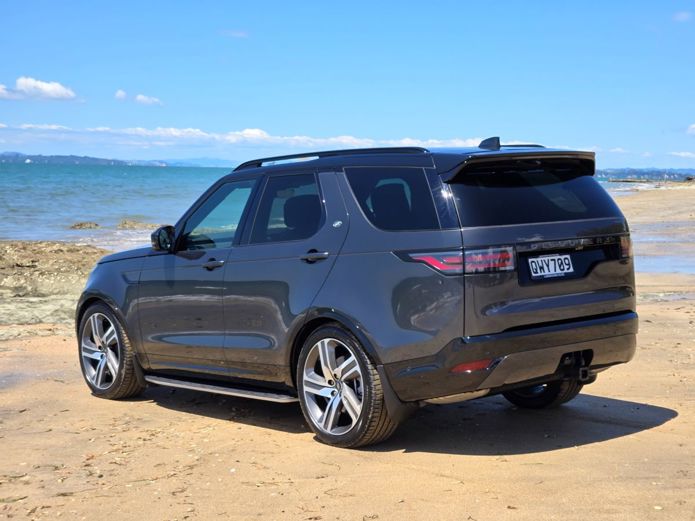 Land Rover Discovery D350 Dynamic HSE.