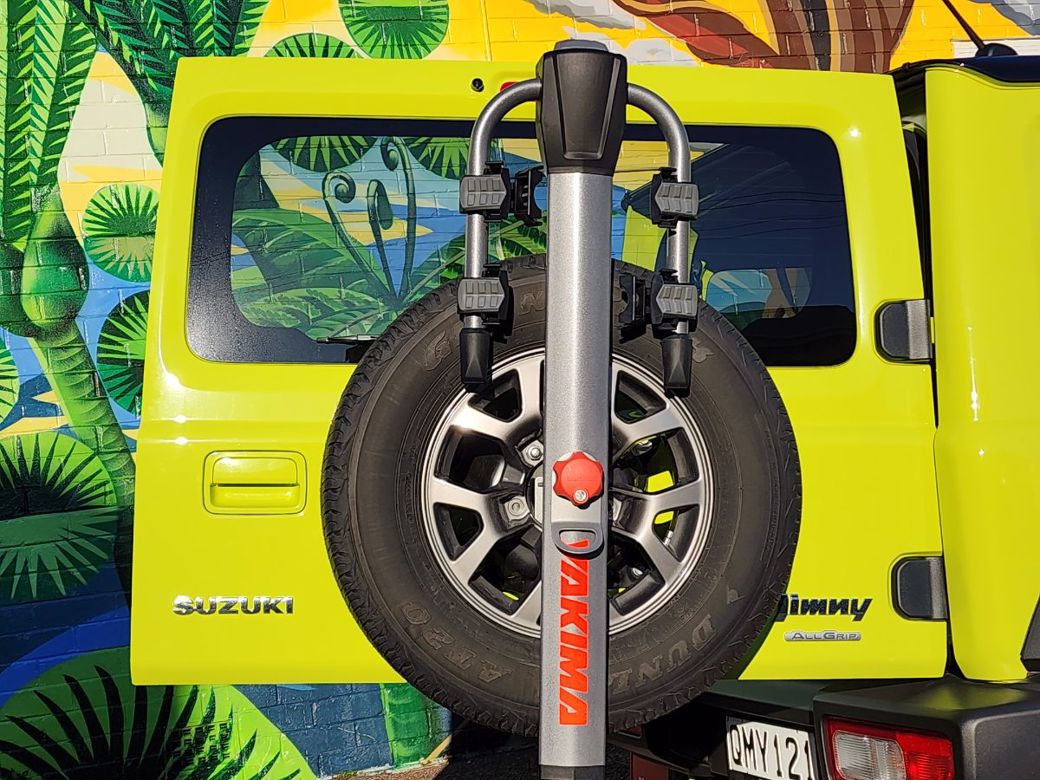 Suzuki Jimny Sierra.