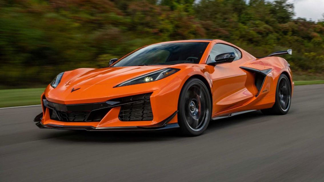 Chevrolet Corvette Stingray C8 MY2024.