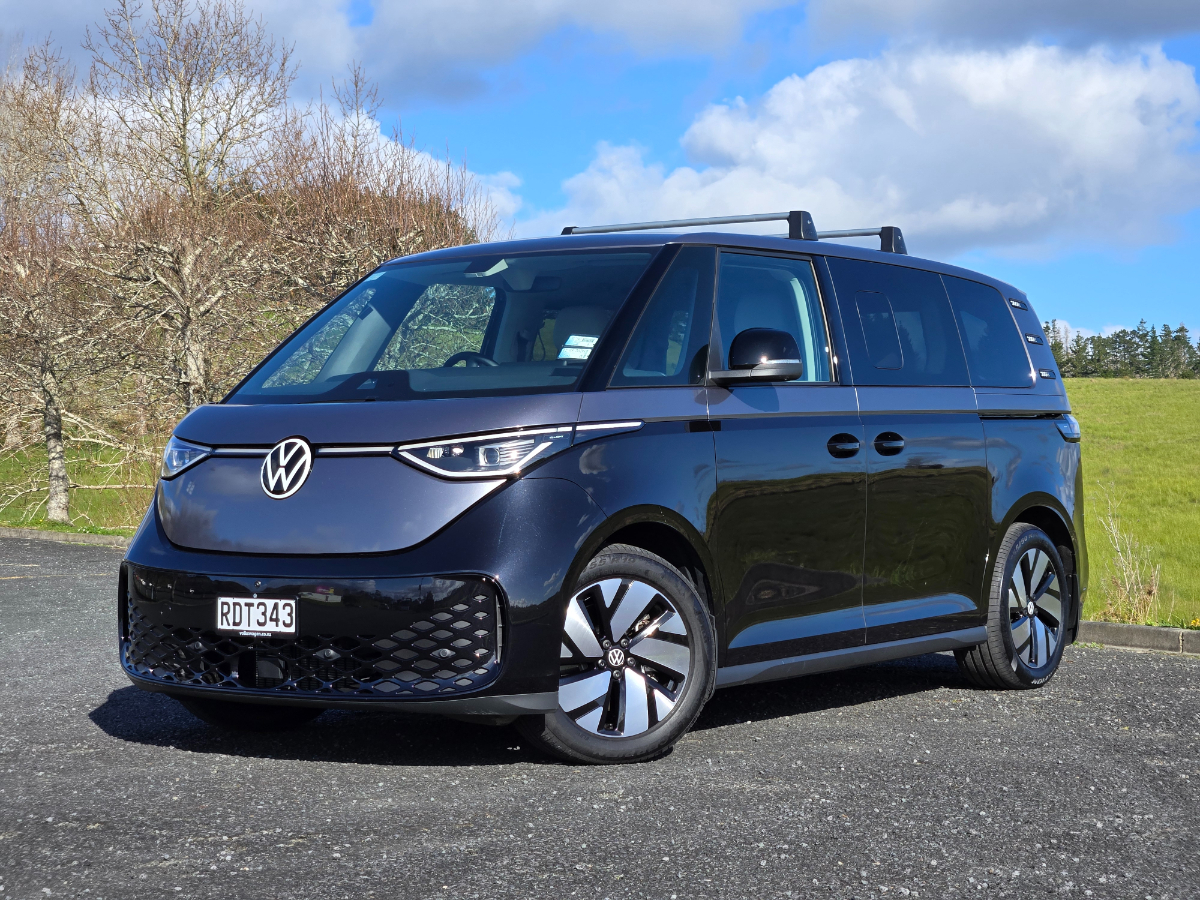 Volkswagen ID. Buzz Pro NWB full review: shiny, happy people-mover ...