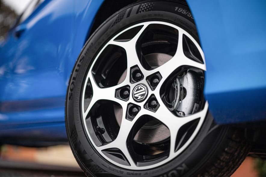 MG3 Hybrid+.