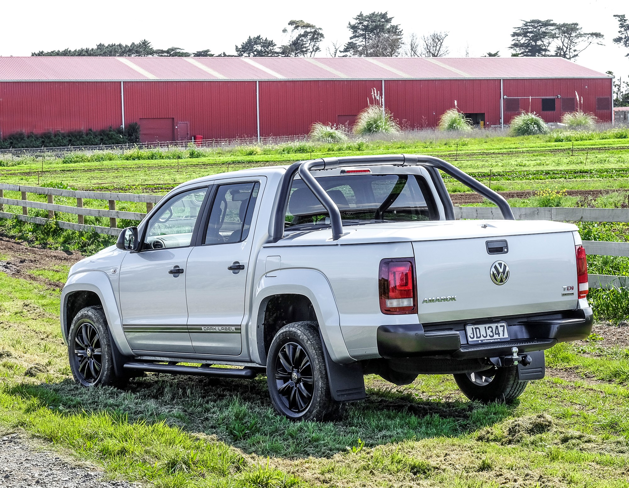 Фольксваген амарок 2024. Фольксваген Амарок. Амарок 4 Motion. VW Amarok 2007. Амарок дарк лейбл.